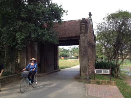 Eingang nach Duong Lam: Das Tor in die Vergangenheit